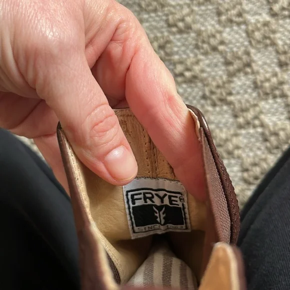 FRYE Stella Short Chelsea Boot, Dark Brown - Size 7 - Picture 6 of 7